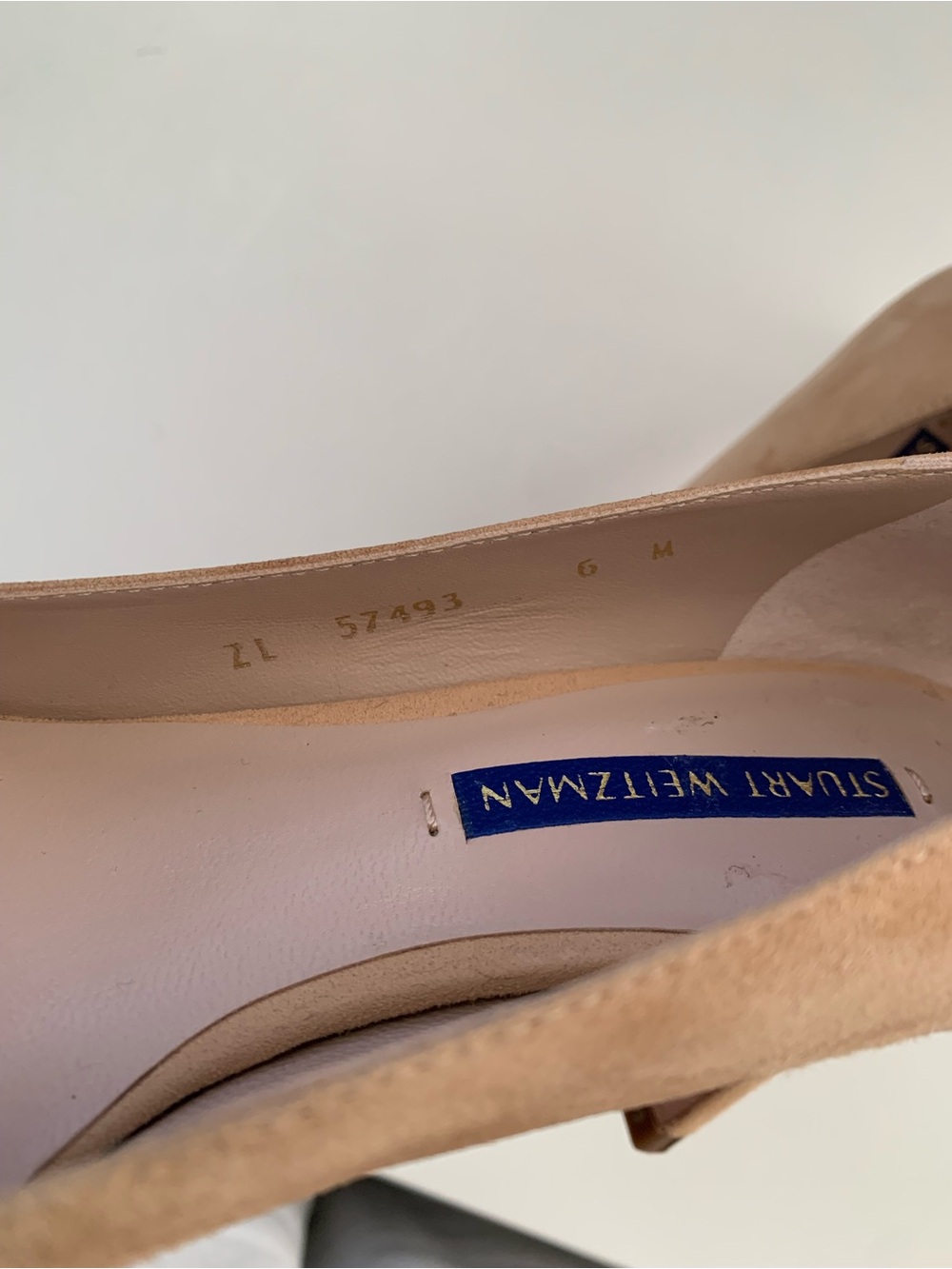 Stuart Weitzman Tan Suede Pointed-Toe Pumps size 6 - Picture 9 of 11